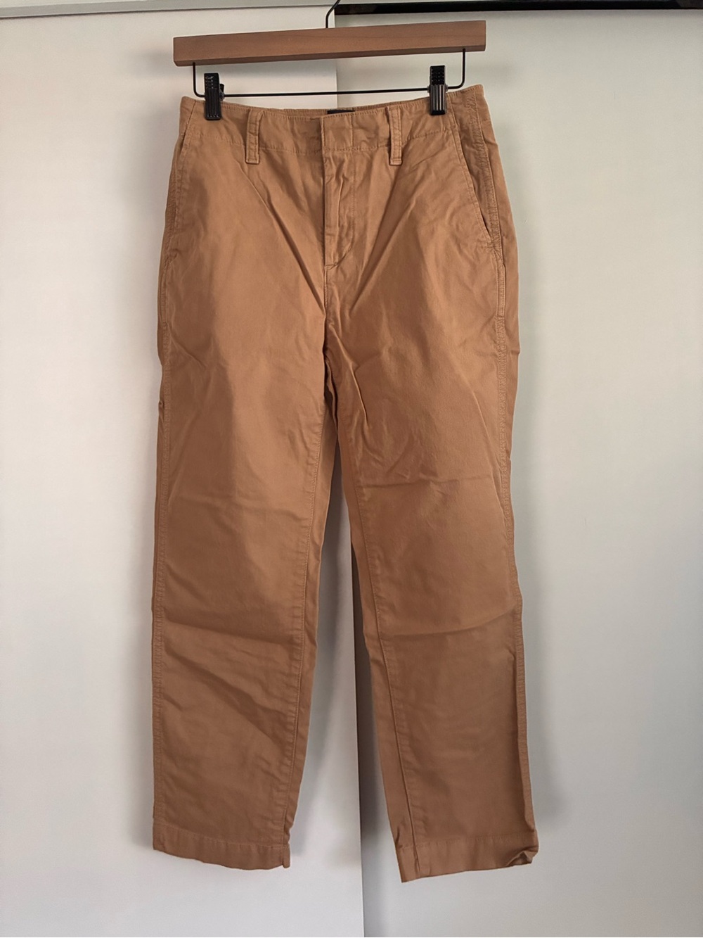 GAP Women's Chino Trousers in Camel